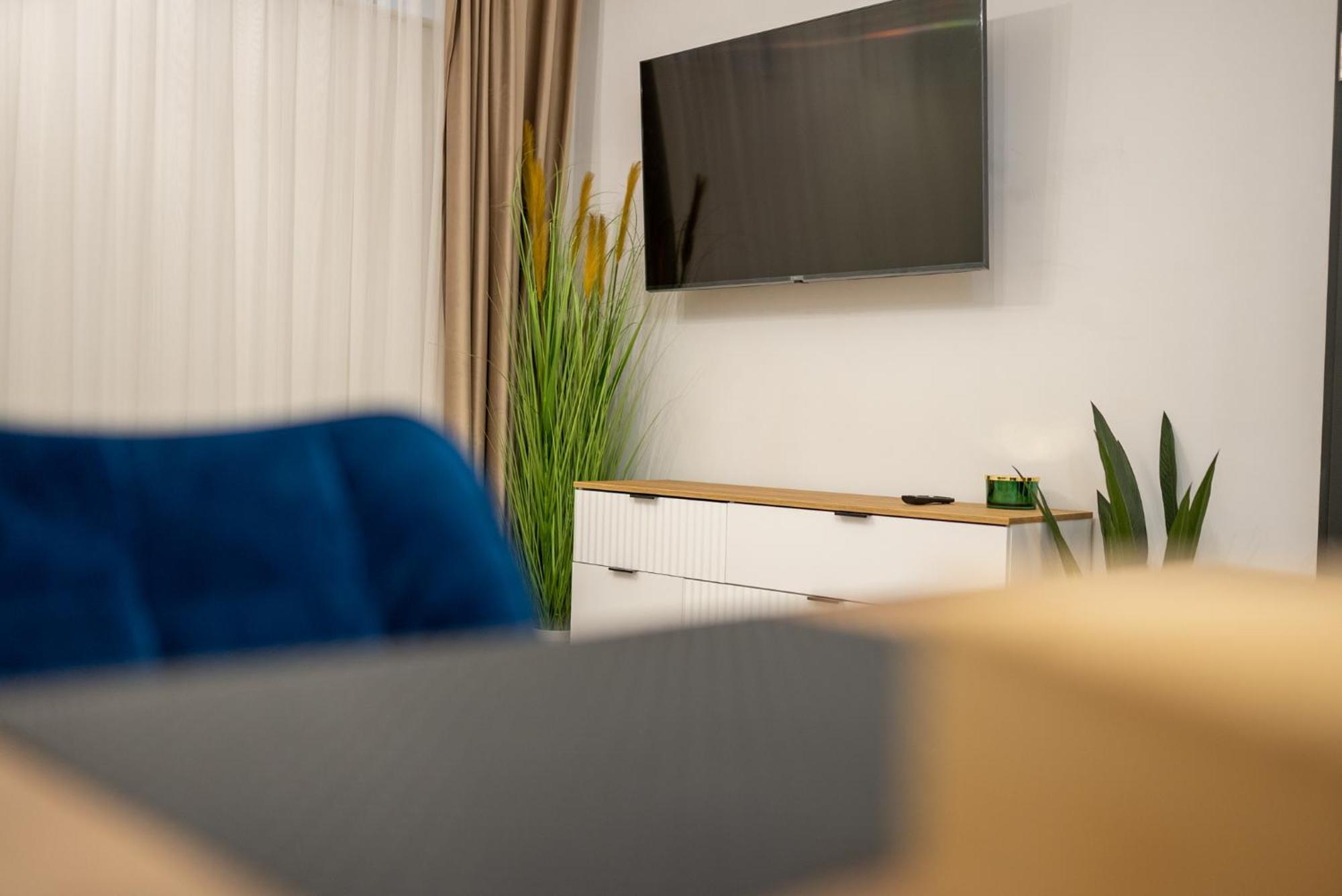 Ultra Apartment *